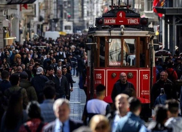 Türkiyə əhalisi 83.6 milyon nəfərə çatıb